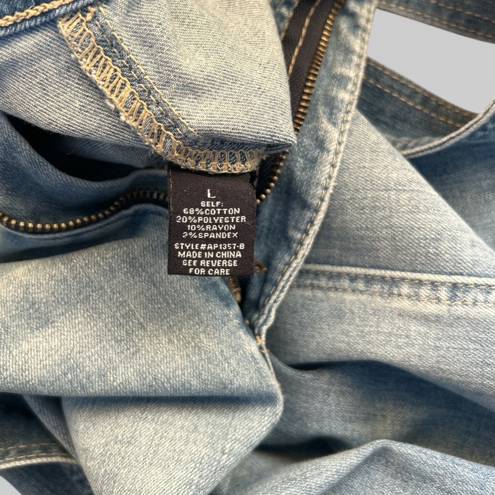 Flying Tomato Women’s Blue Wide Leg Jeans. Size L - Picture 7 of 9